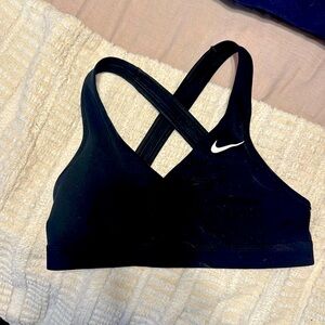 🤑NWOT! Black Nike small sports bra